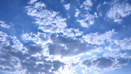 Waarom zijn wolken wit?